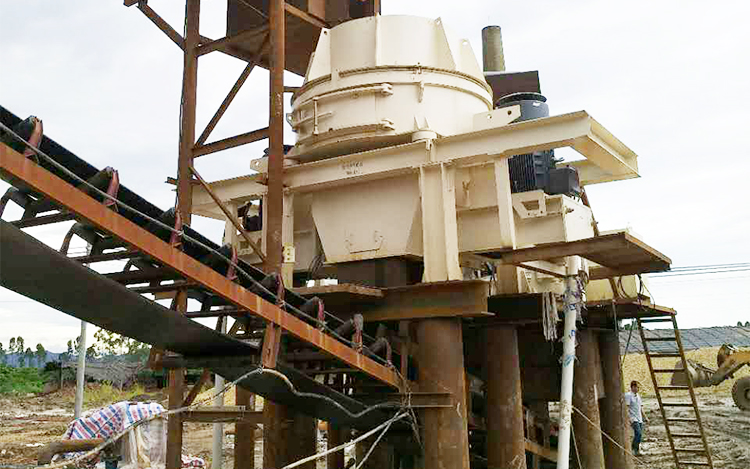 Working principle of GPR vertical shaft impact crusher